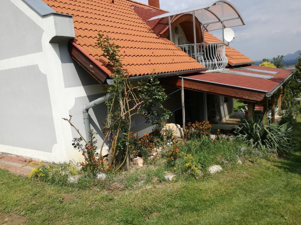 Margo Nyaralo Villa Balatonederics Buitenkant foto