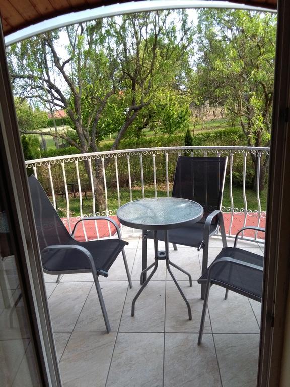 Margo Nyaralo Villa Balatonederics Buitenkant foto